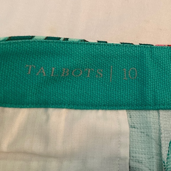 Talbots size 10 perfect print shorts - Picture 2 of 3